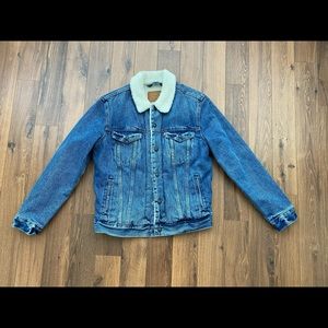 Men’s Levi’s Sherpa Trucker Jacket